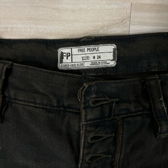 Free people distressed shorts - Picture 5 of 8